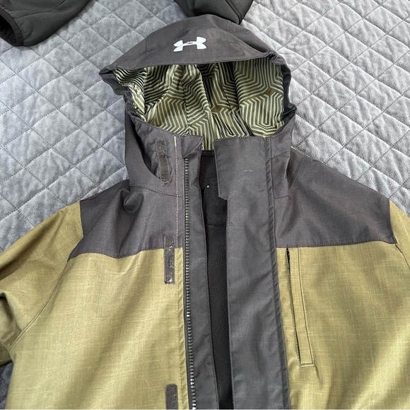 Under Armour Boys Jacket Bundle Lot Sweater Rain Jacket Medium Large 3 Pc C1 - Picture 3 of 10